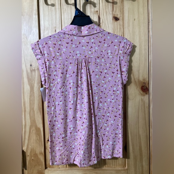 NWT - No Boundaries size XS (1) juniors button-down, tie-front blouse - Picture 5 of 5